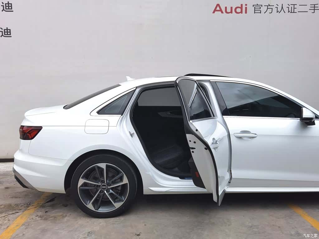 Audi A4L, 2023 24