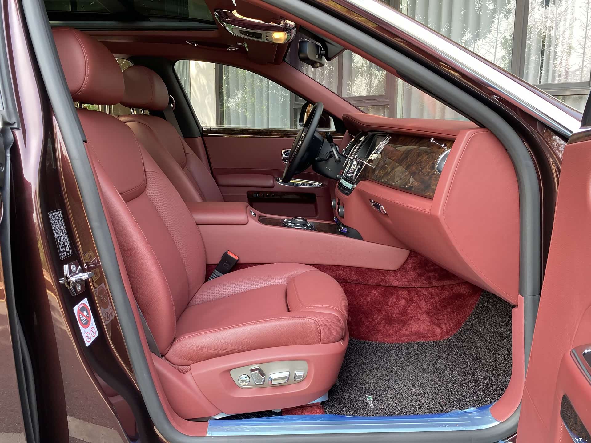 Rolls-Royce Ghost, 2017 9