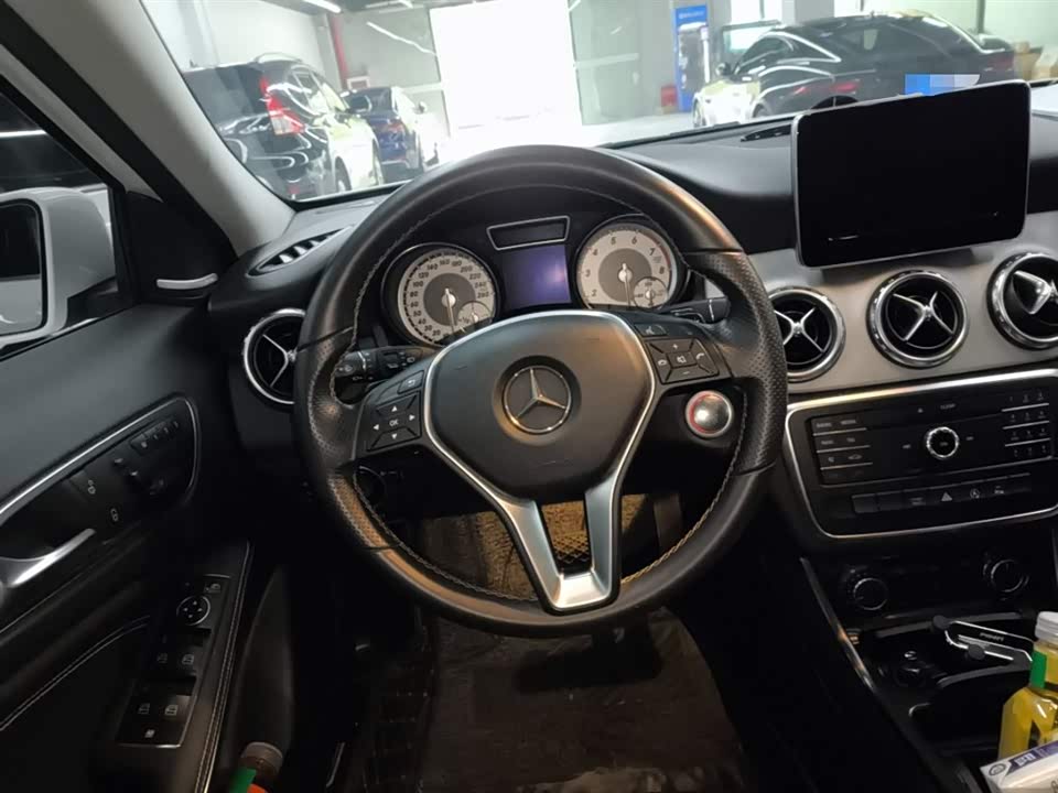 Mercedes-Benz GLA