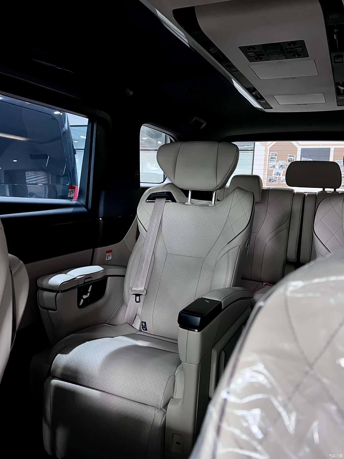 Toyota Alphard, 1900 12