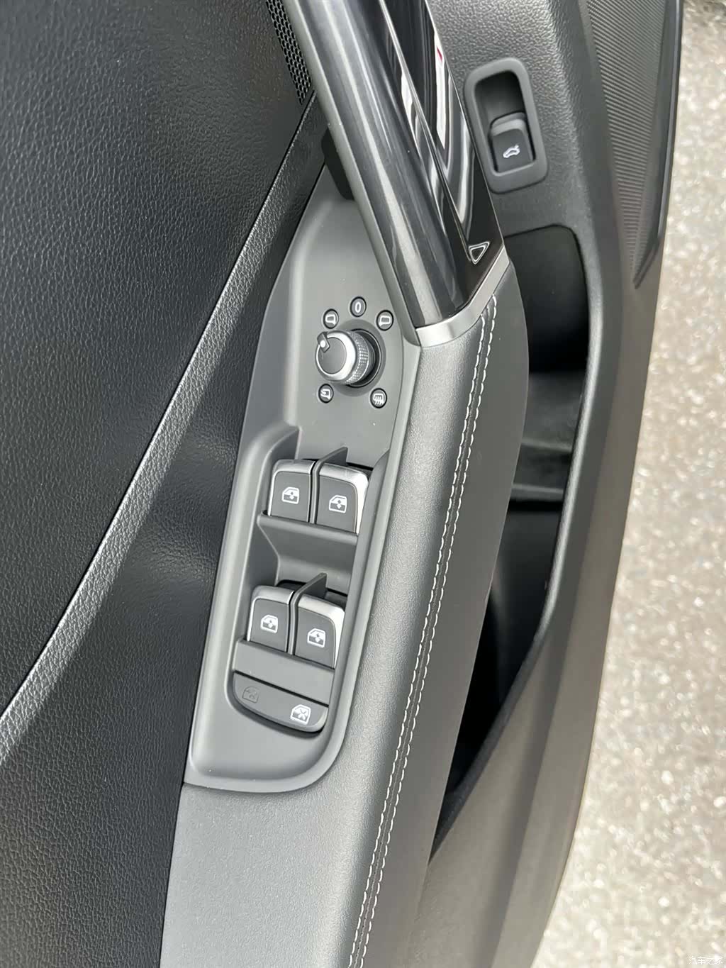 Audi Q2L, 2024 12