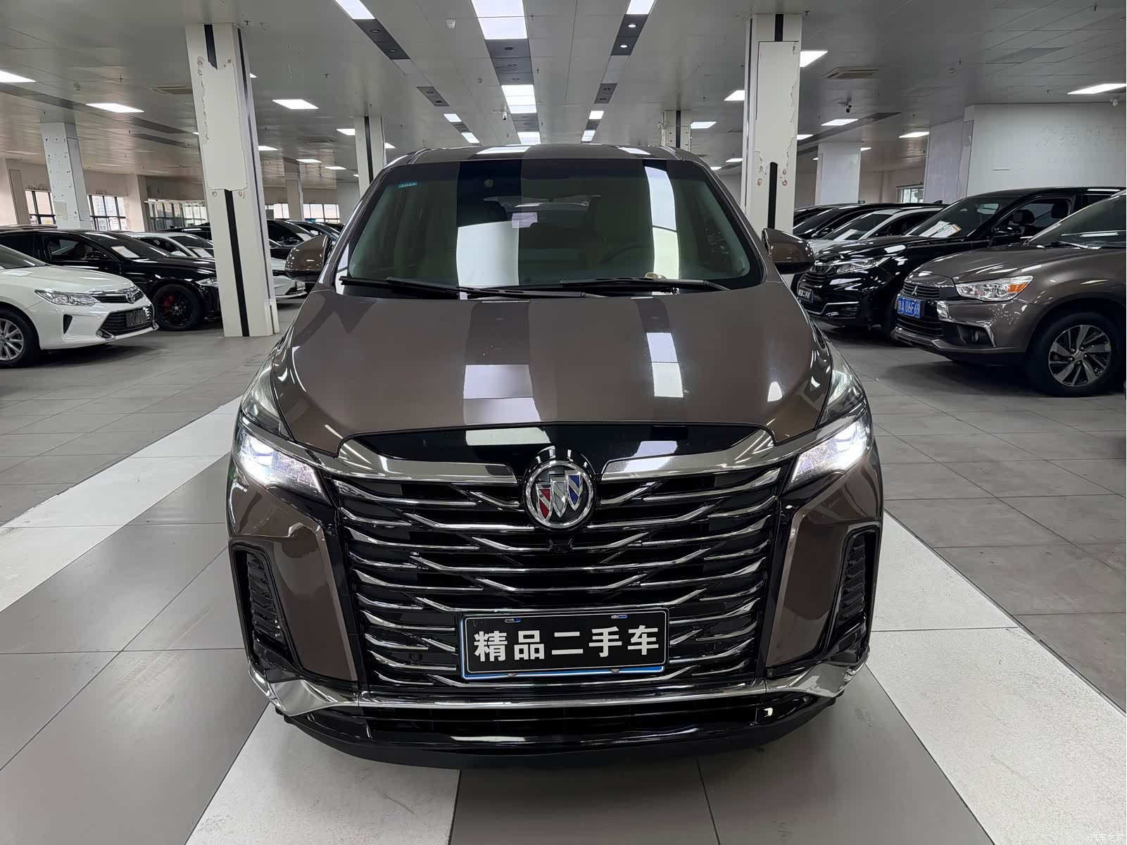 Buick GL8, 2023 2