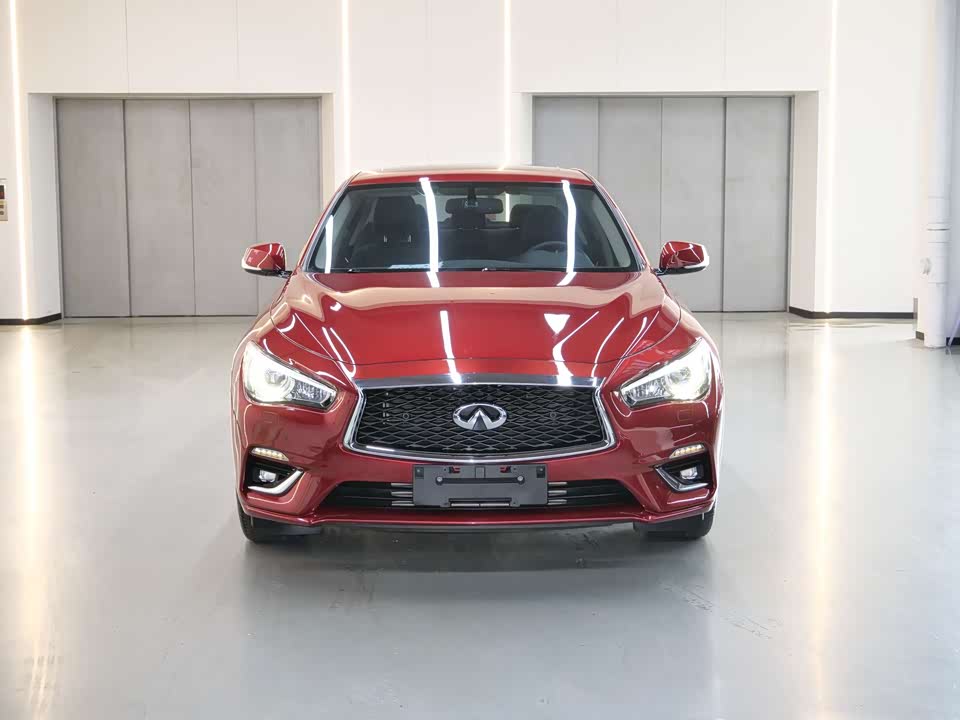 Infiniti Q50L