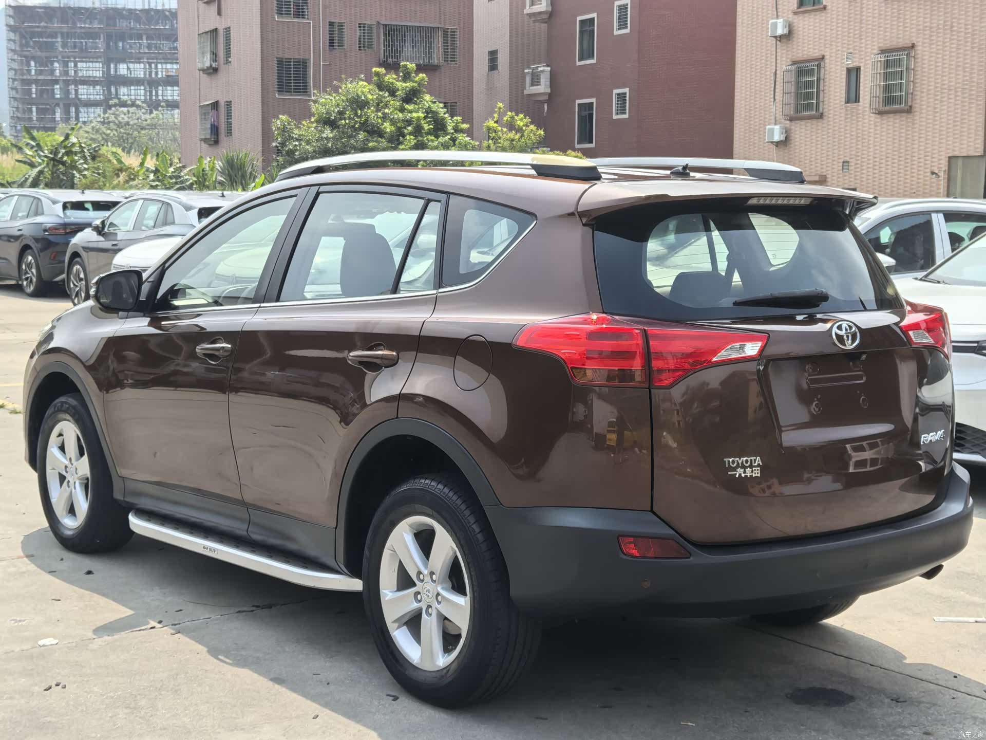 Toyota RAV4, 2014 4