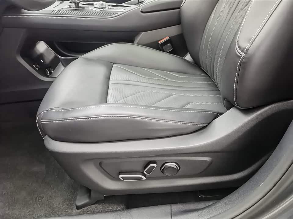 Changan UNI-K Smart iDD