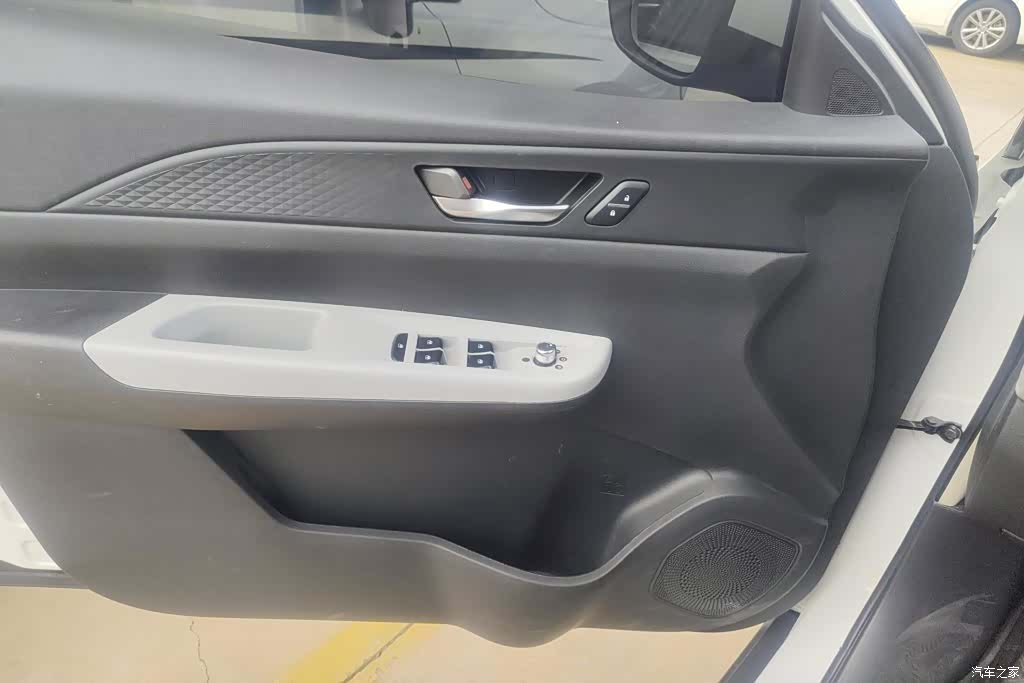 DongFeng E70, 2023 7