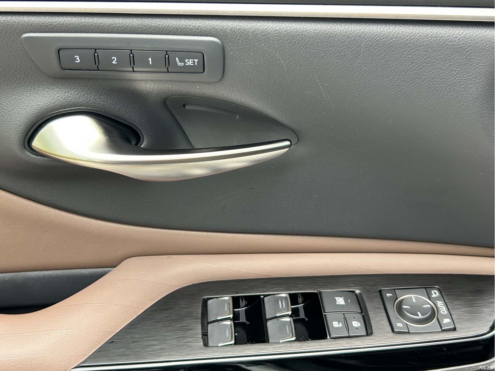 Lexus ES, 2022 28