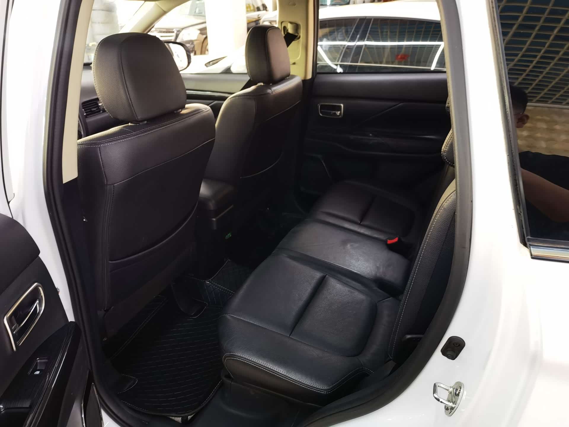 Mitsubishi Outlander, 2017 9