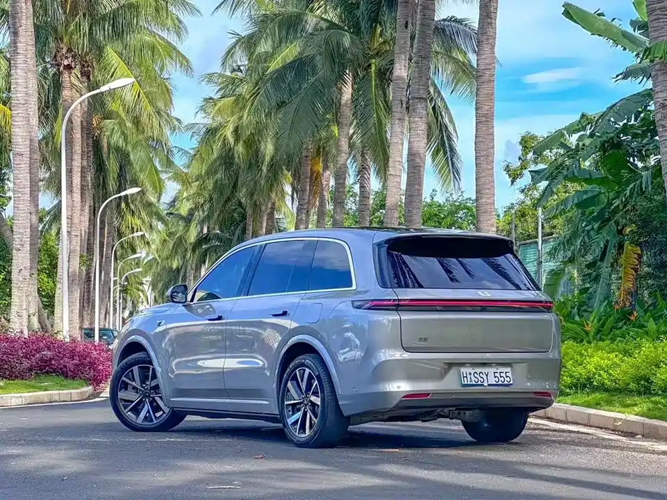 Li Auto Ideal L8