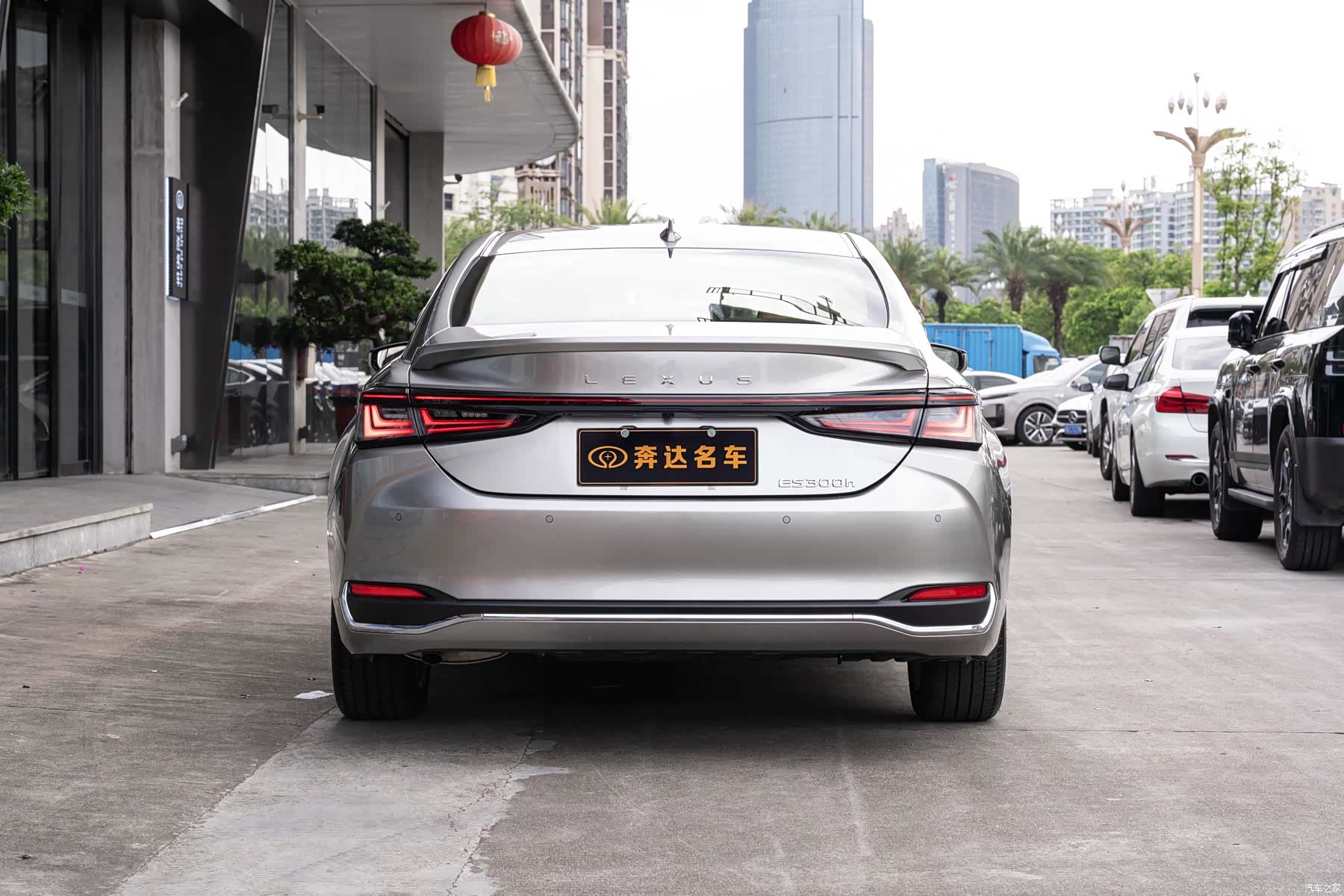Lexus ES, 2025 все фото