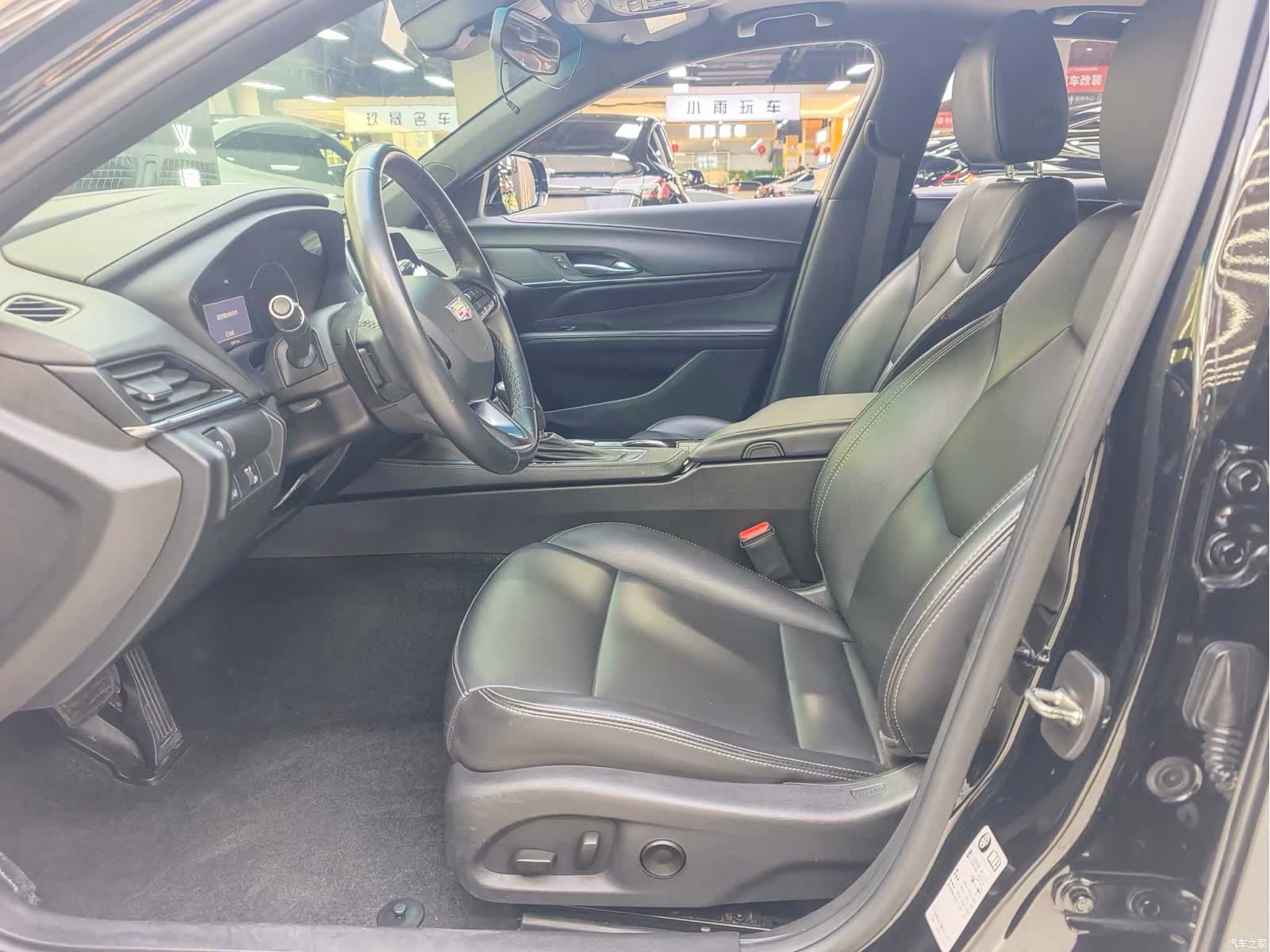 Cadillac CT4, 2022 4