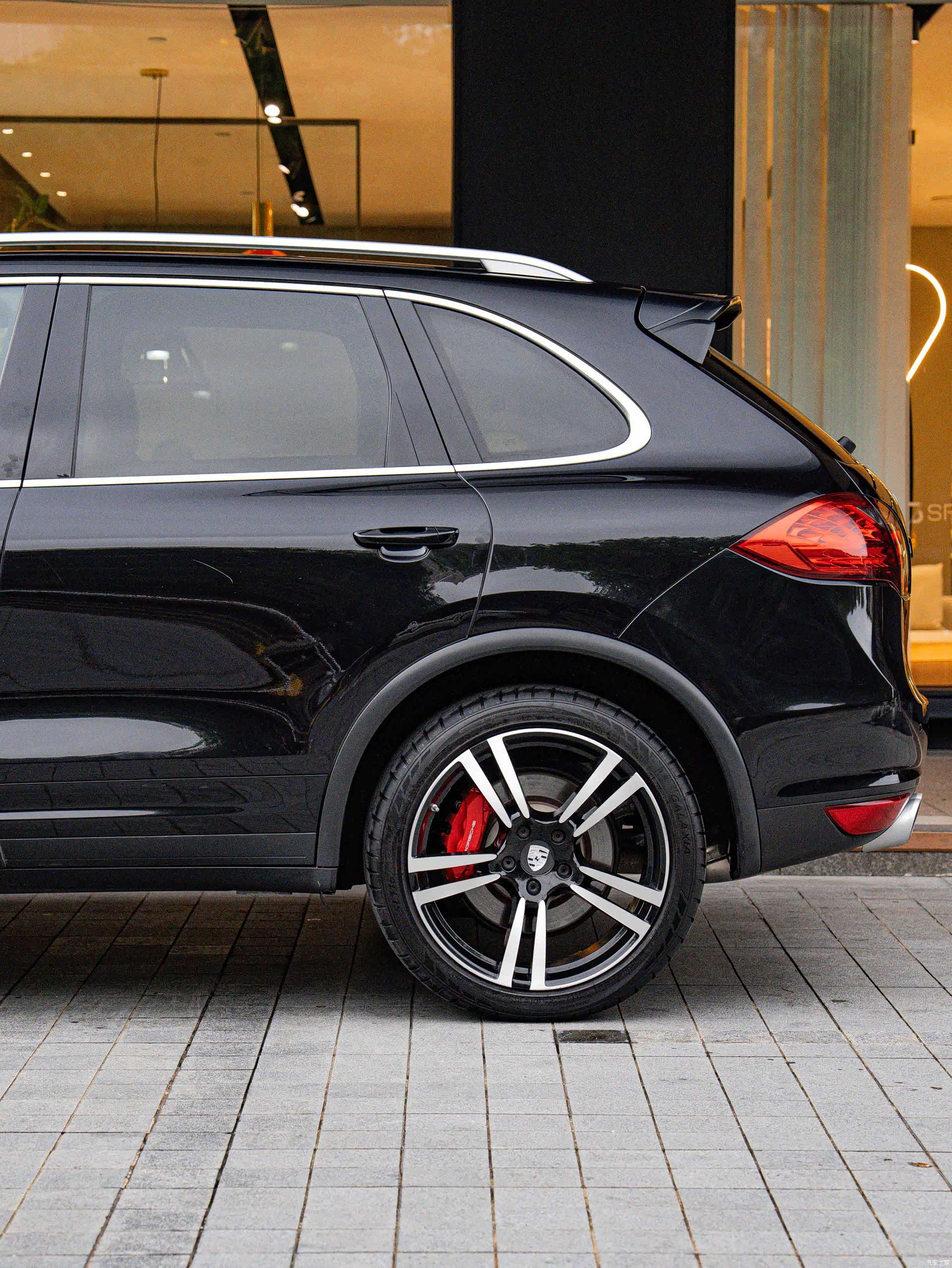 Porsche Cayenne, 2011 6