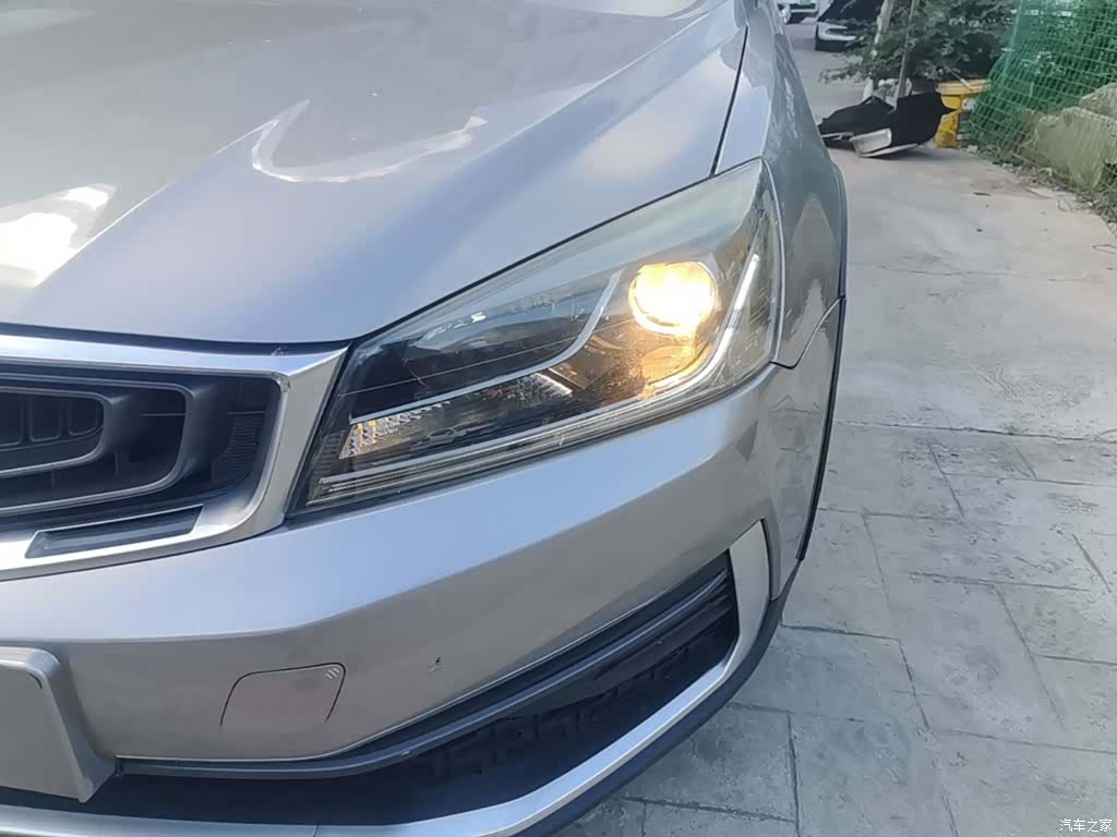 Geely S1, 2018 24