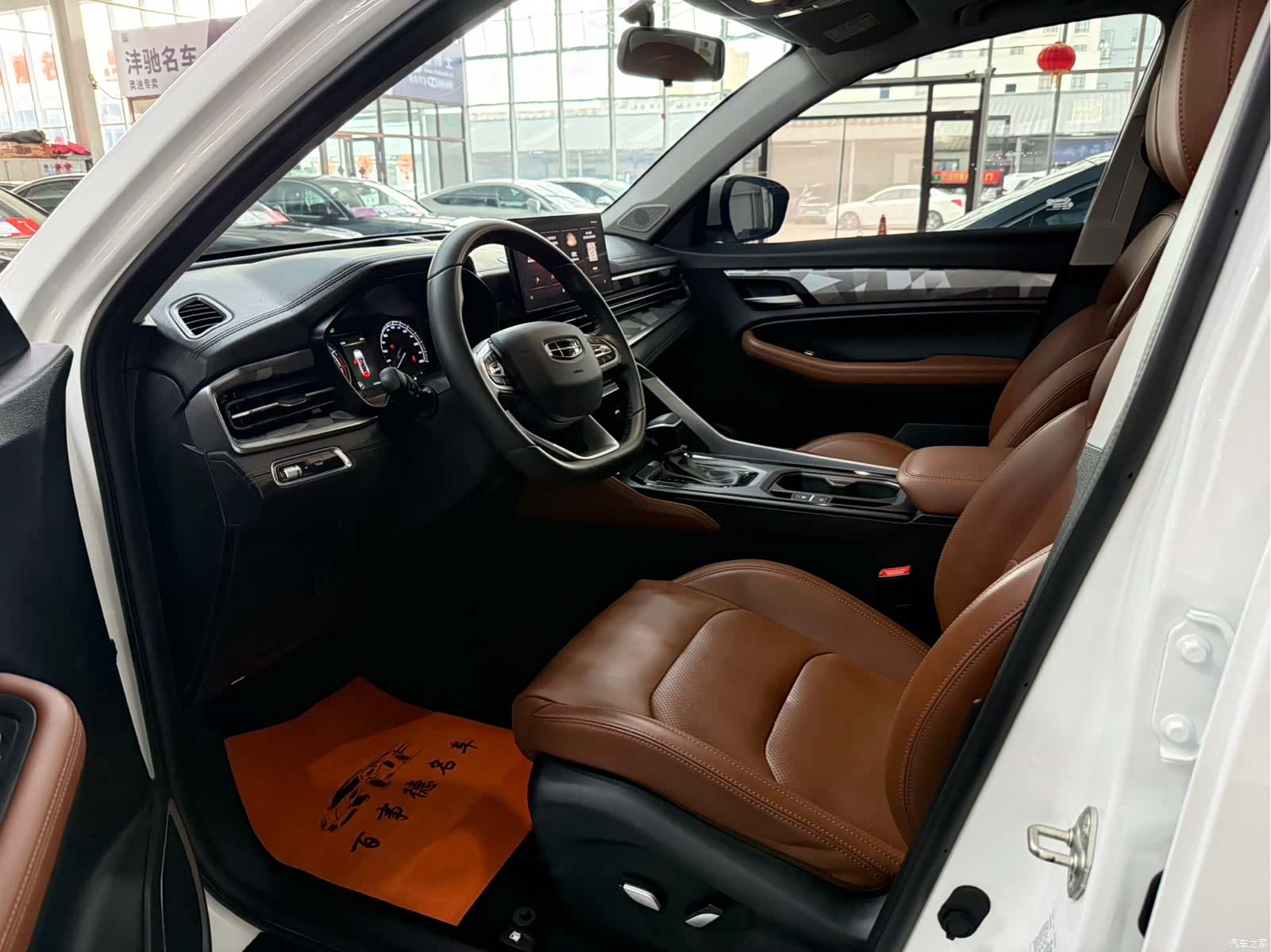 Geely X6, 2022 4