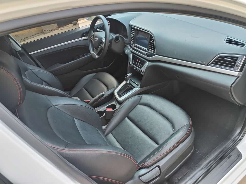 Hyundai Lead