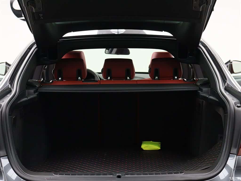 BMW 3 Series, 2020 11