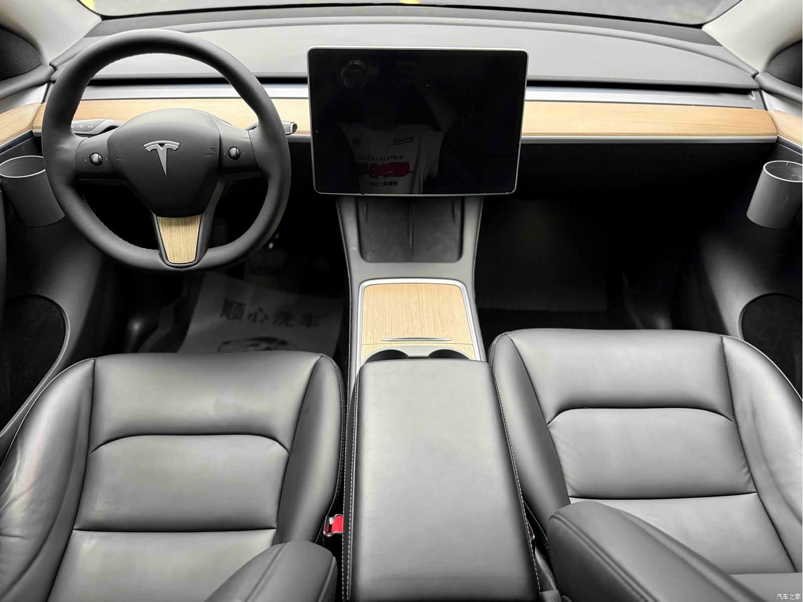 Tesla Model Y, 2022 10