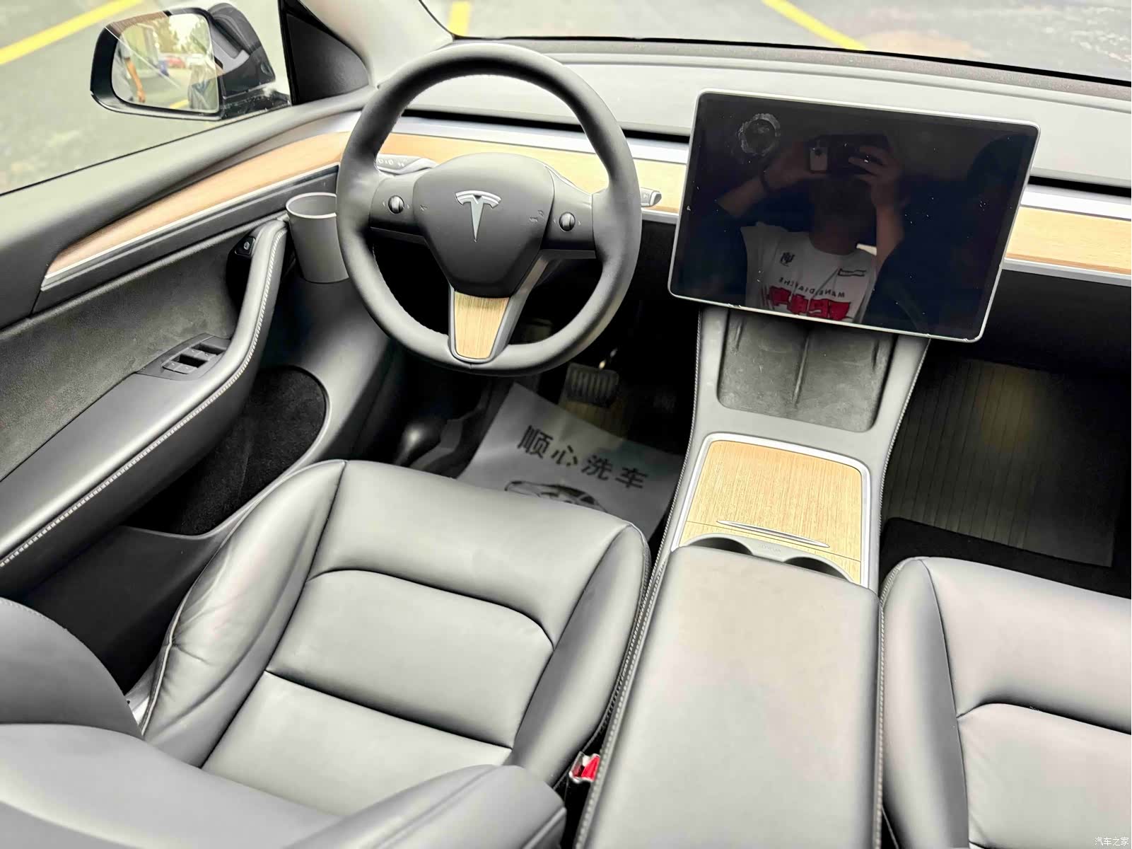 Tesla Model Y, 2022 11