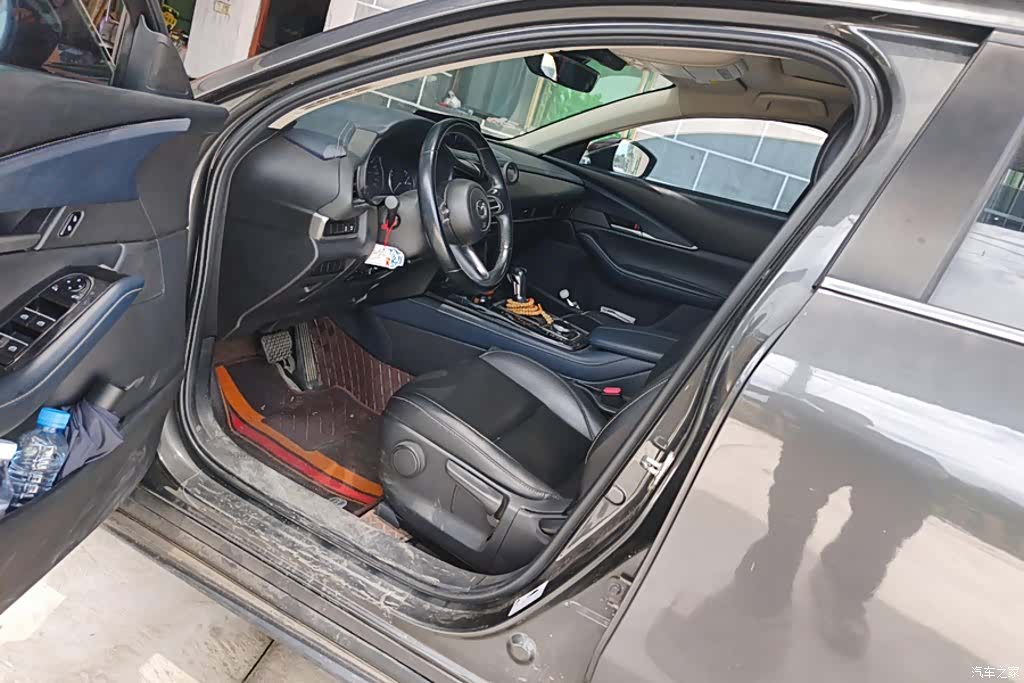 Mazda CX-30, 2022 9