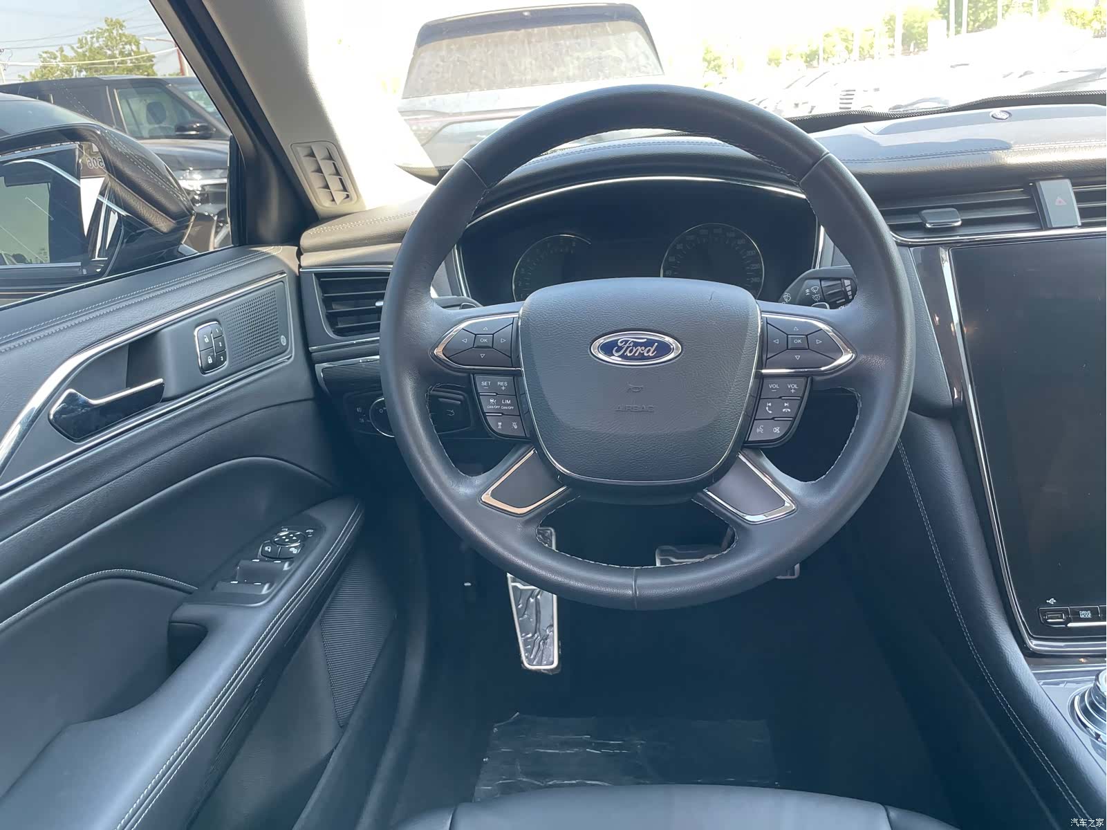 Ford Taurus, 2021 7