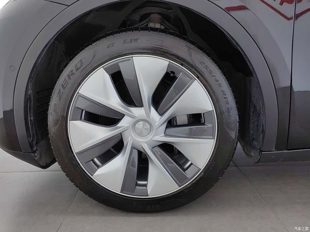 Tesla Model Y, 2022 17
