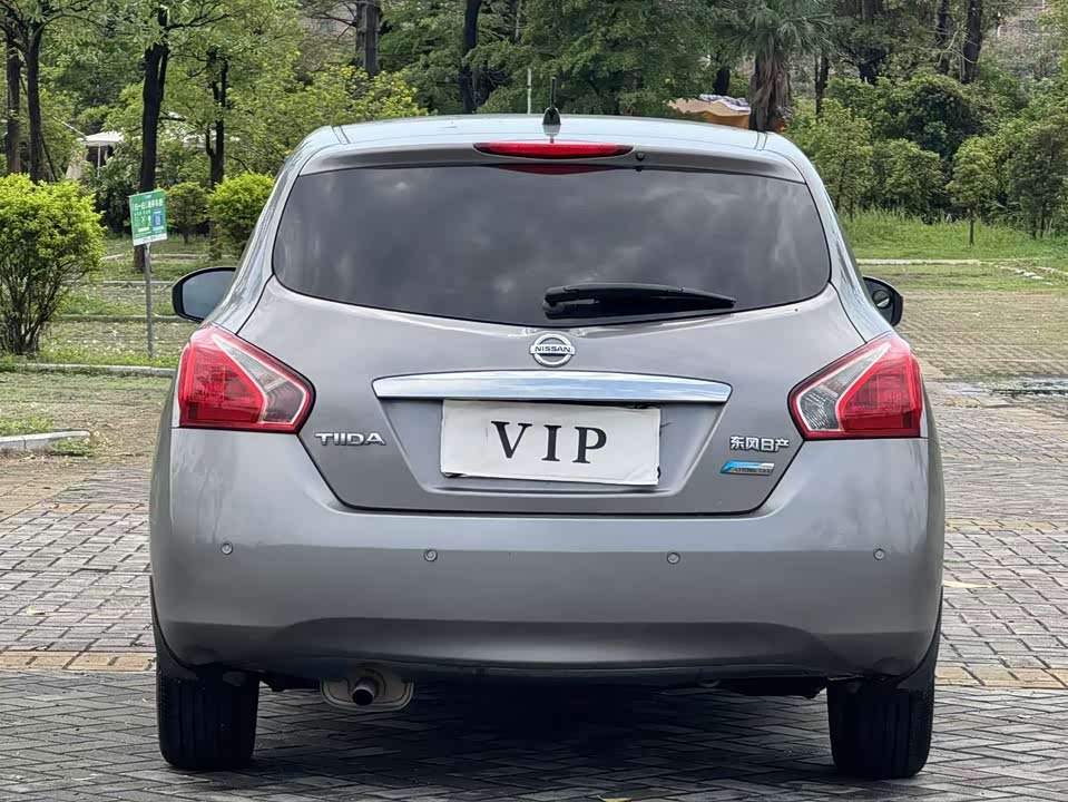 Nissan TIIDA