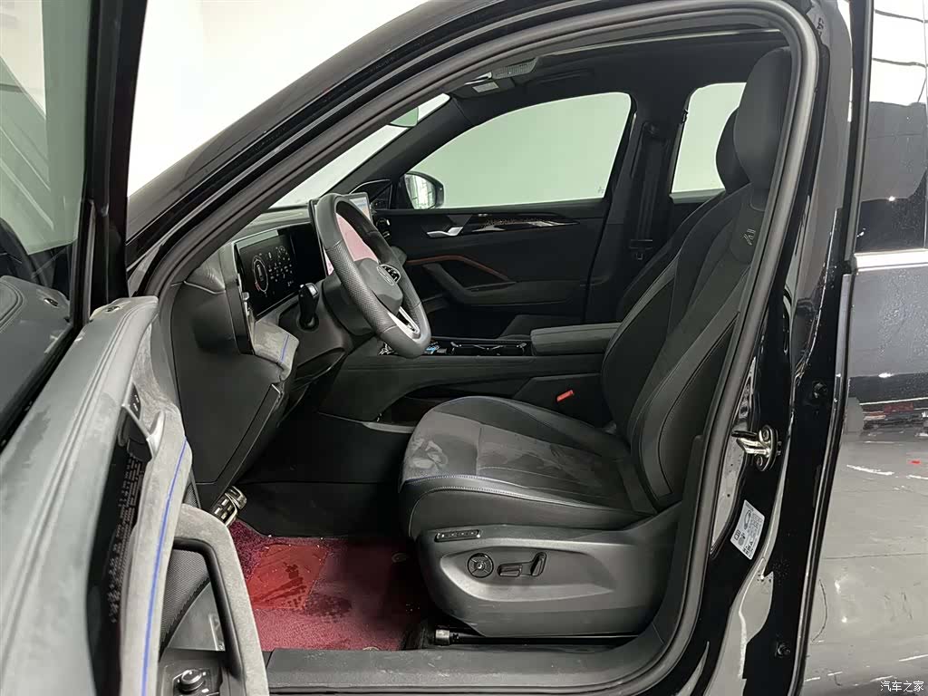 Volkswagen Tiguan L, 2024 12