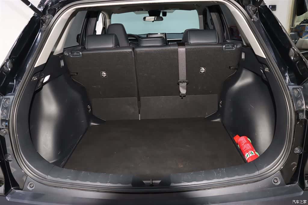 Toyota Frontlander, 2023 17