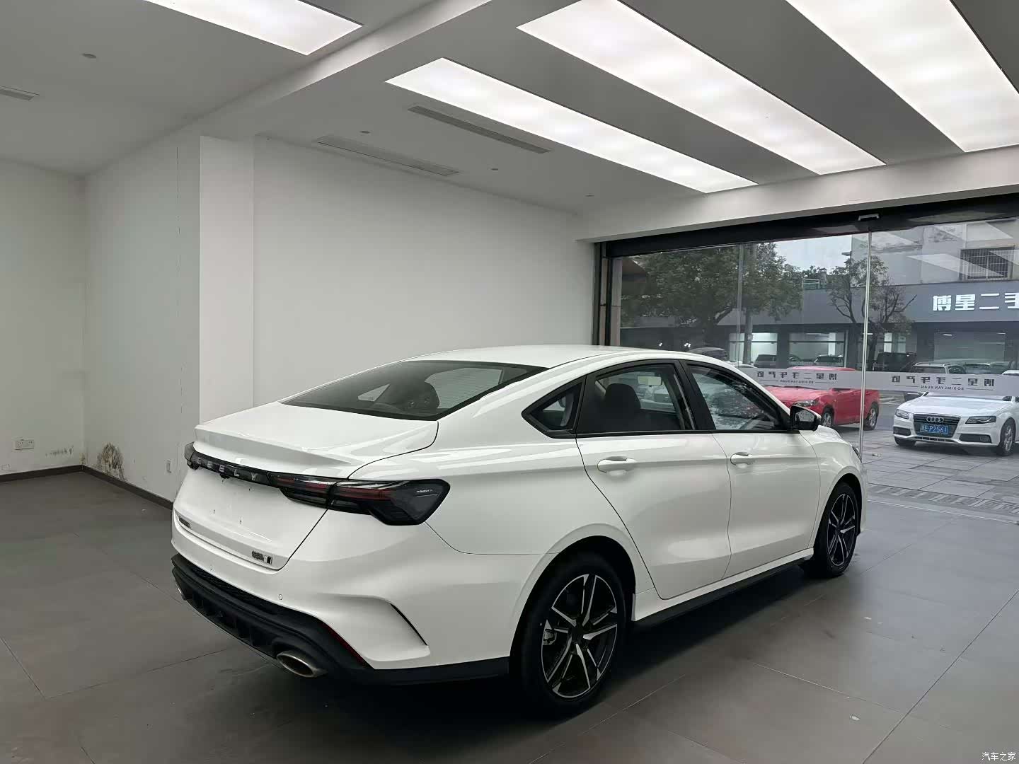 Geely Binray, 2025 9