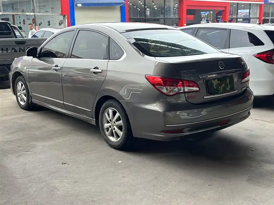 Nissan Xuan Yi