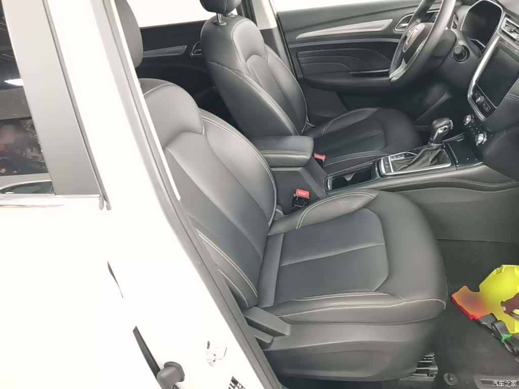 Roewe RX3, 2019 25