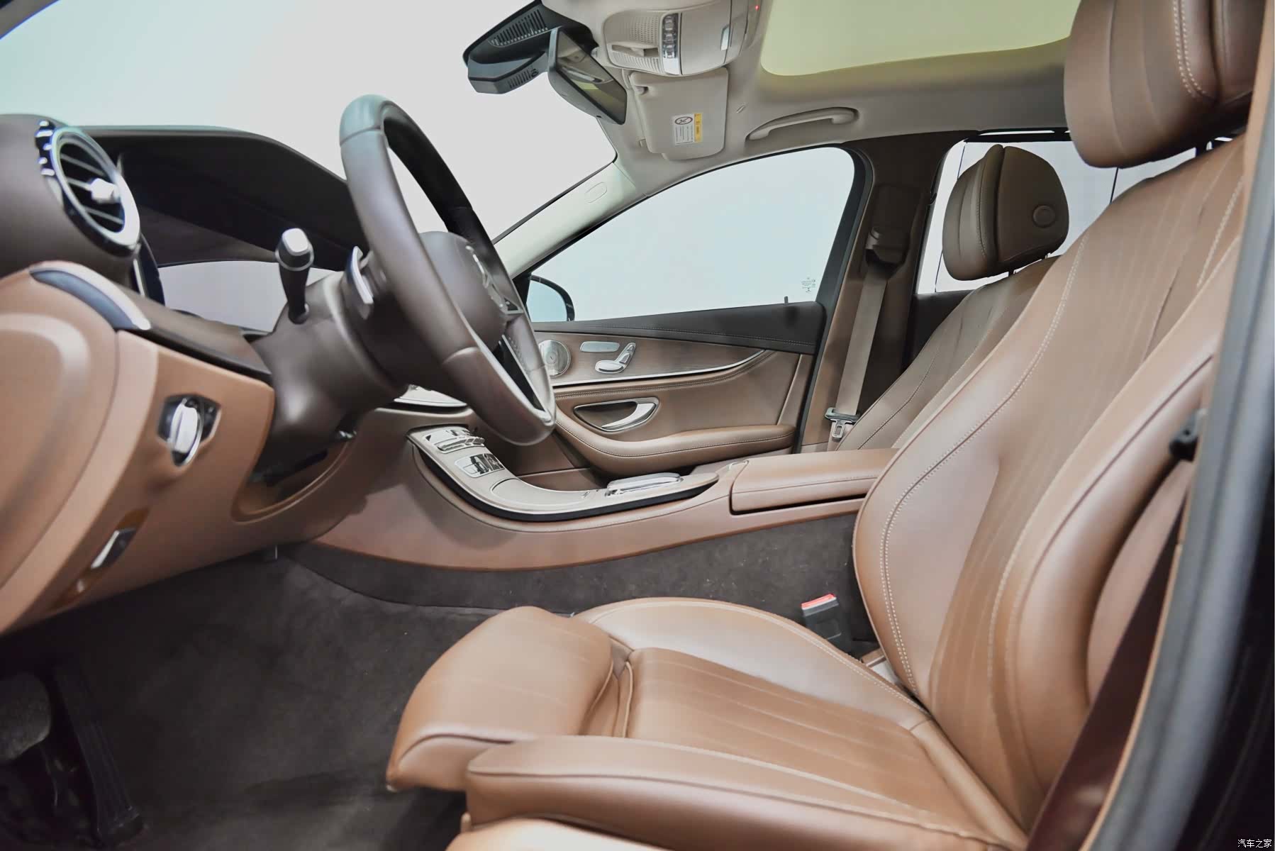 Mercedes-Benz E-Class, 2022 47