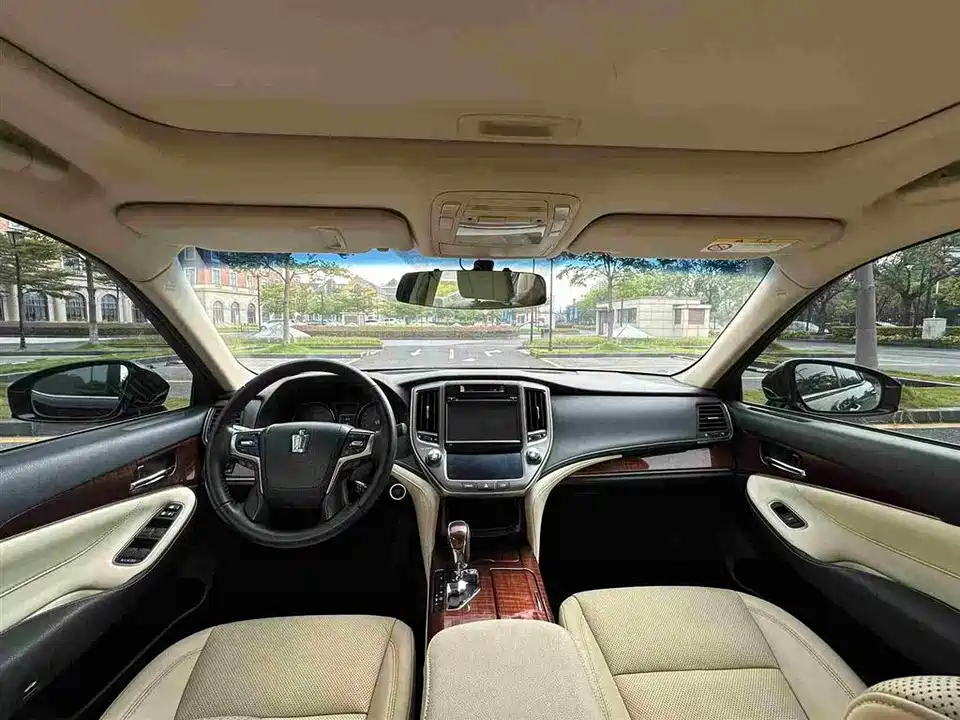 Toyota crown Toyota crown
