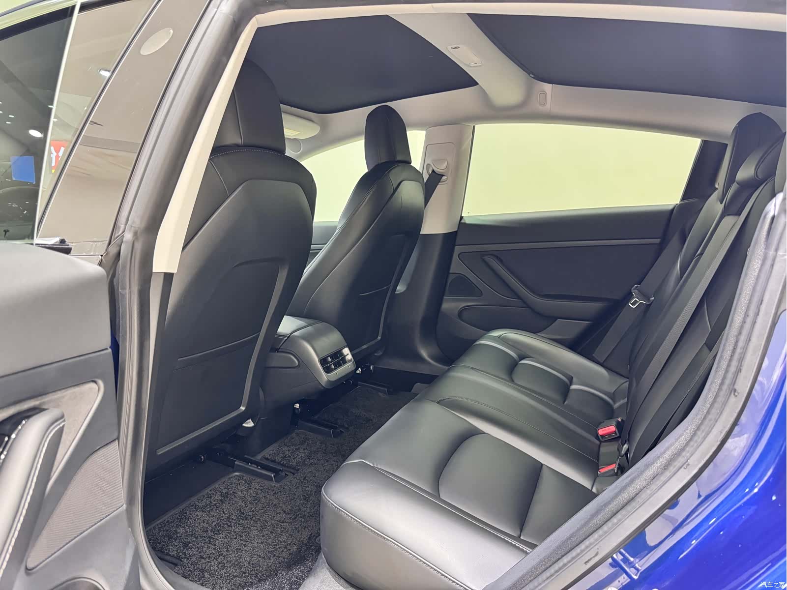 Tesla Model 3, 2020 11