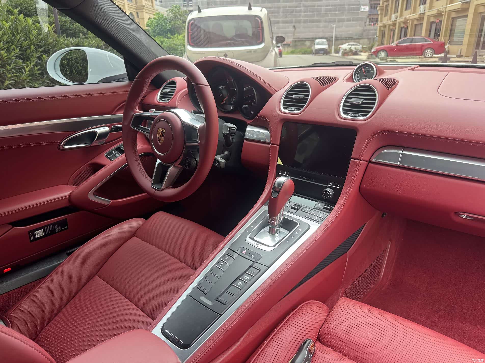 Porsche Cayman, 2024 9