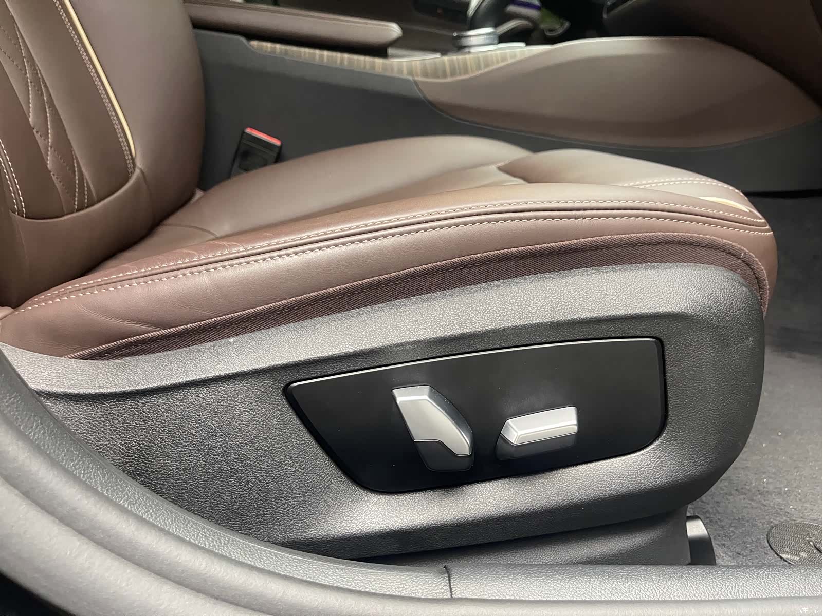 BMW 5 Series, 2020 29