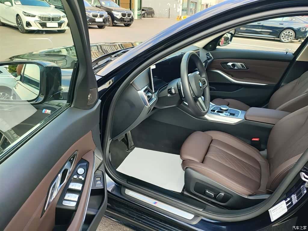 BMW 3 Series, 2025 16