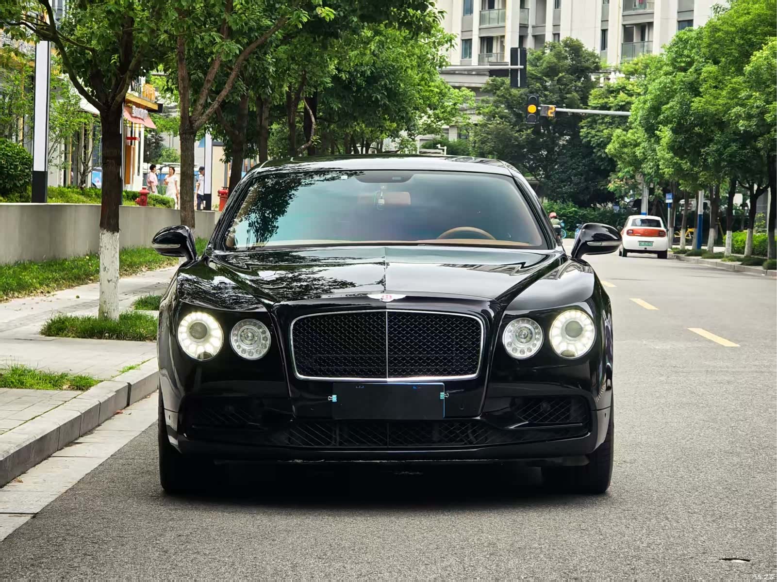 Bentley Flying Spur, 2018 2