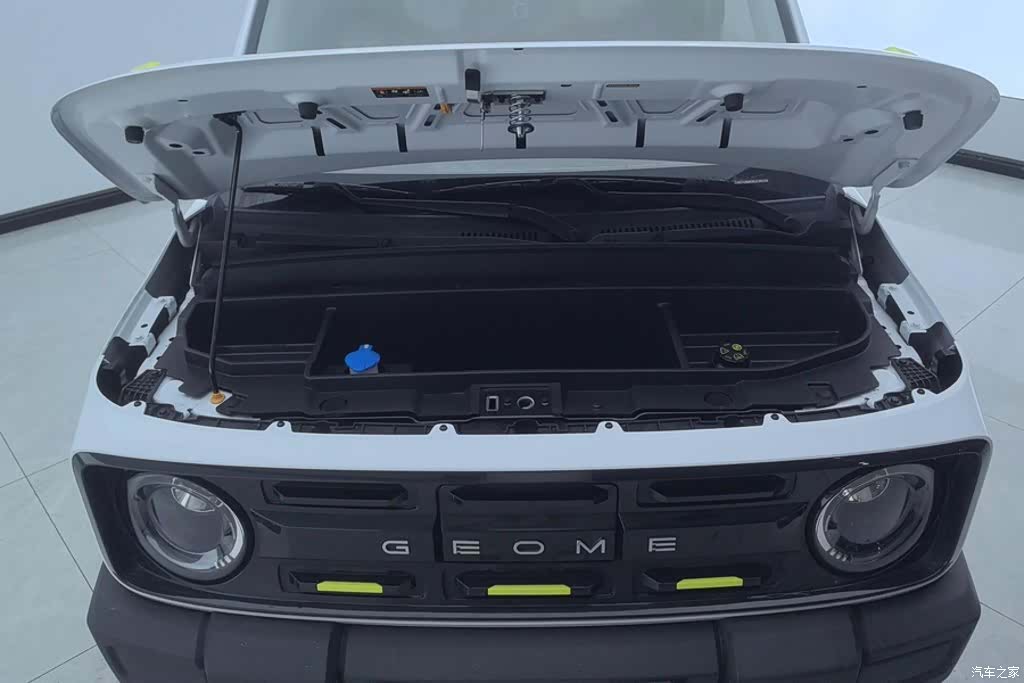 Geely Panda, 2025 10