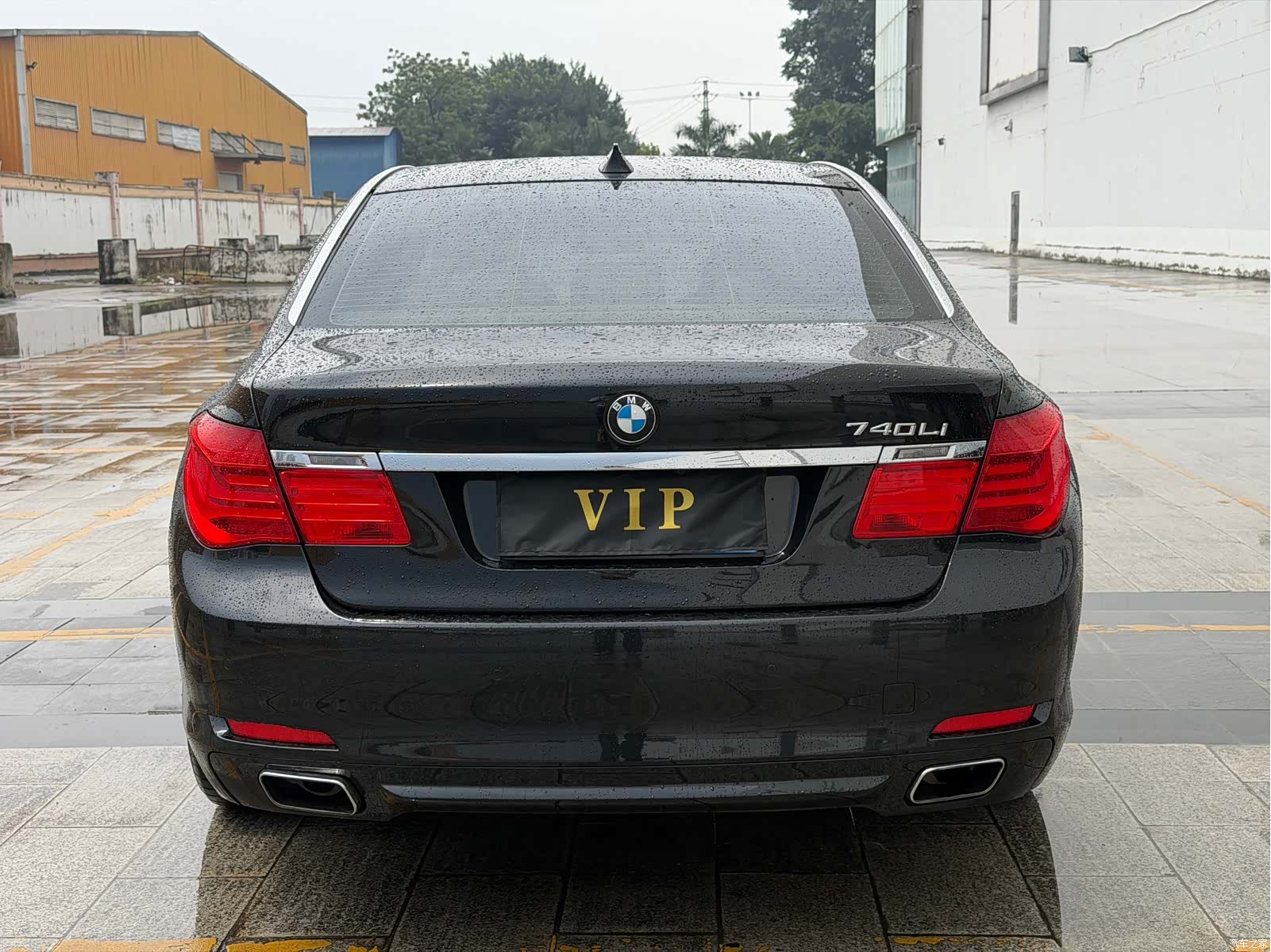 BMW 7 Series, 2011 4