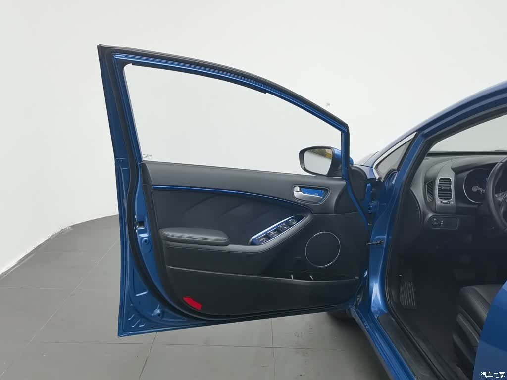 Kia K3, 2016 8