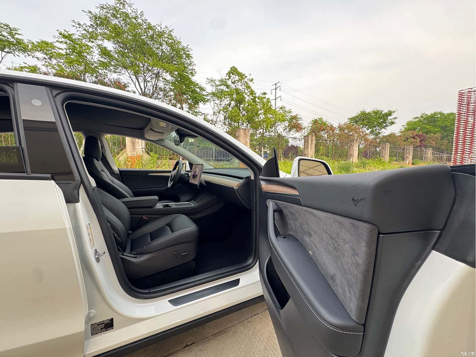 Tesla Model Y, 2022 21