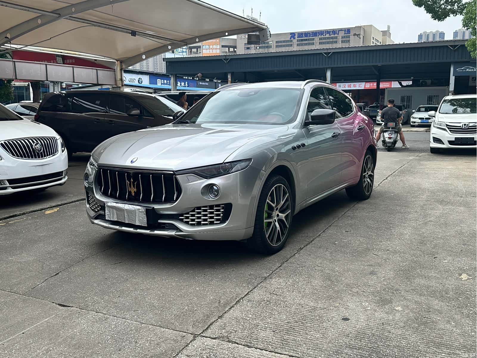 Maserati Levante, 2017 1
