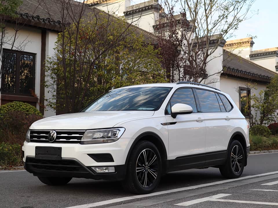 Volkswagen Tiguan L