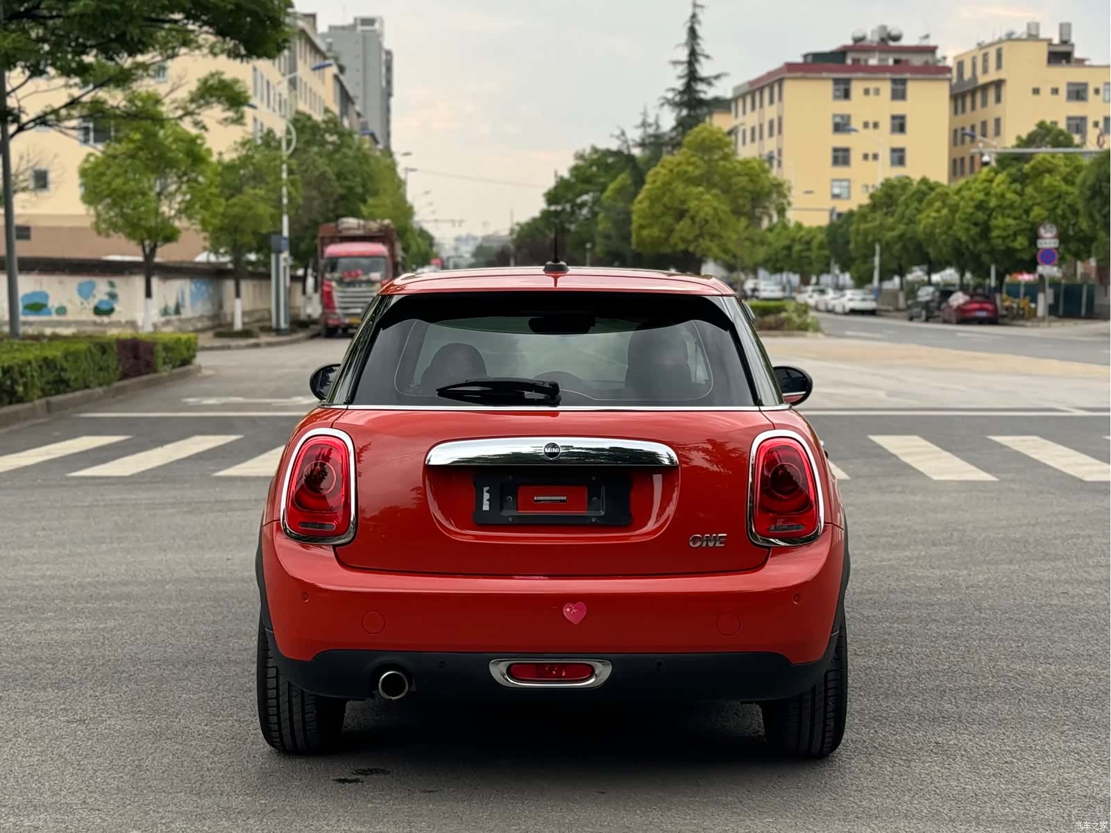 Mini ONE, 2019 8