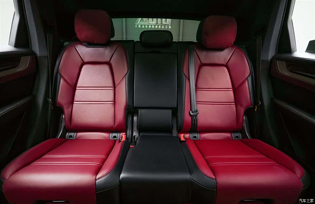 Porsche Cayenne, 2025 14