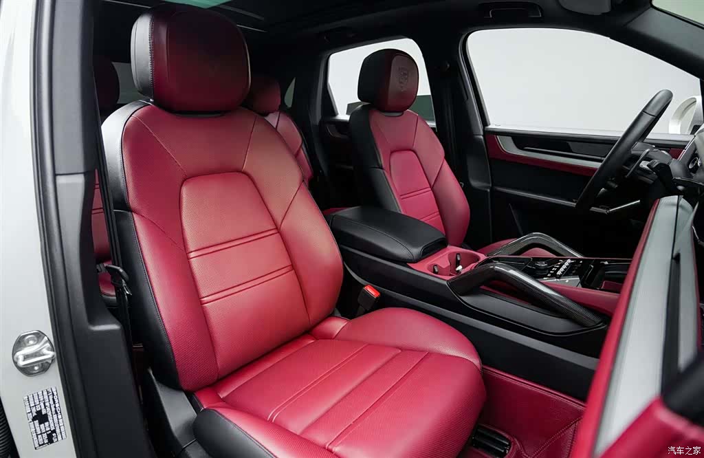 Porsche Cayenne, 2025 13