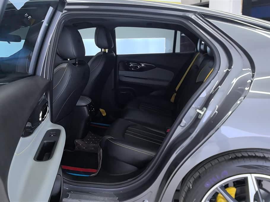 Trumpchi Shadow Leopard