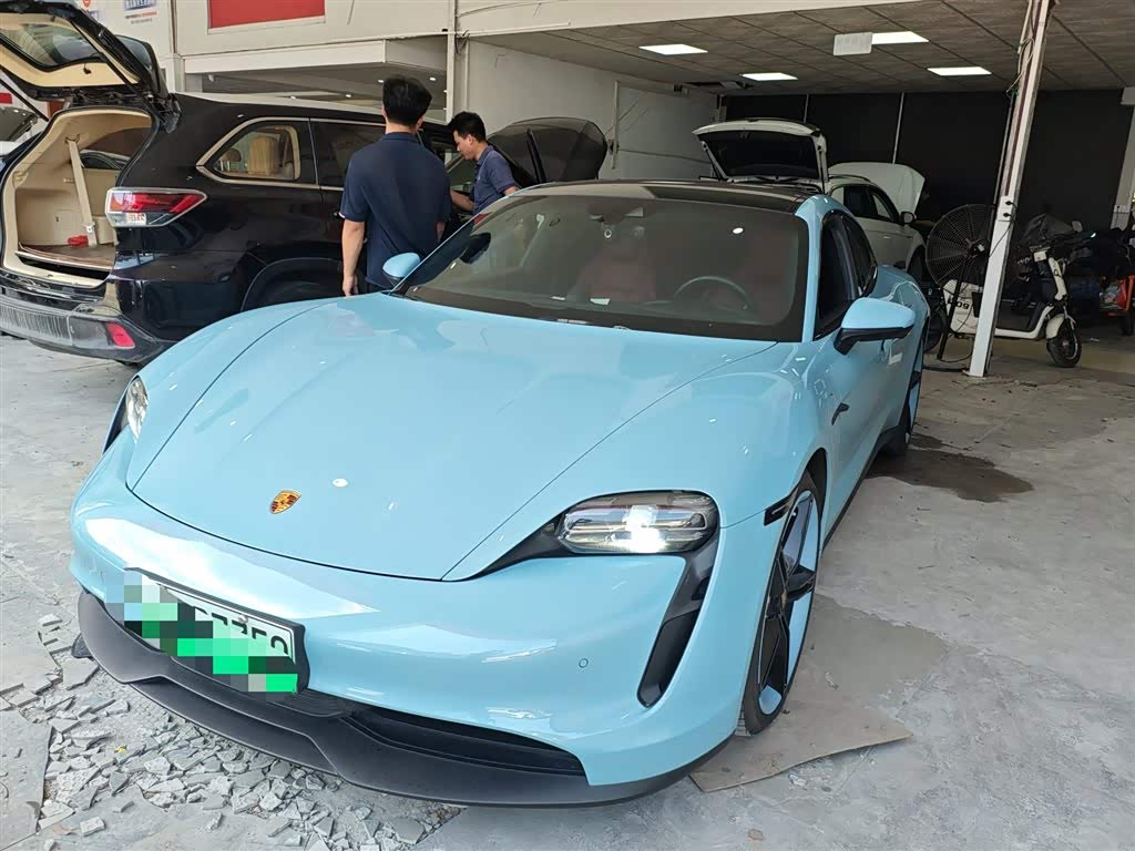 Porsche Taycan
