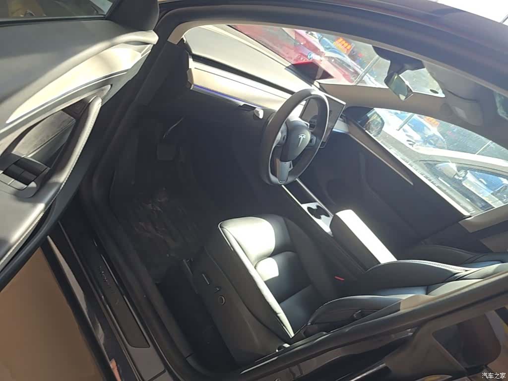 Tesla Model Y, 2024 15